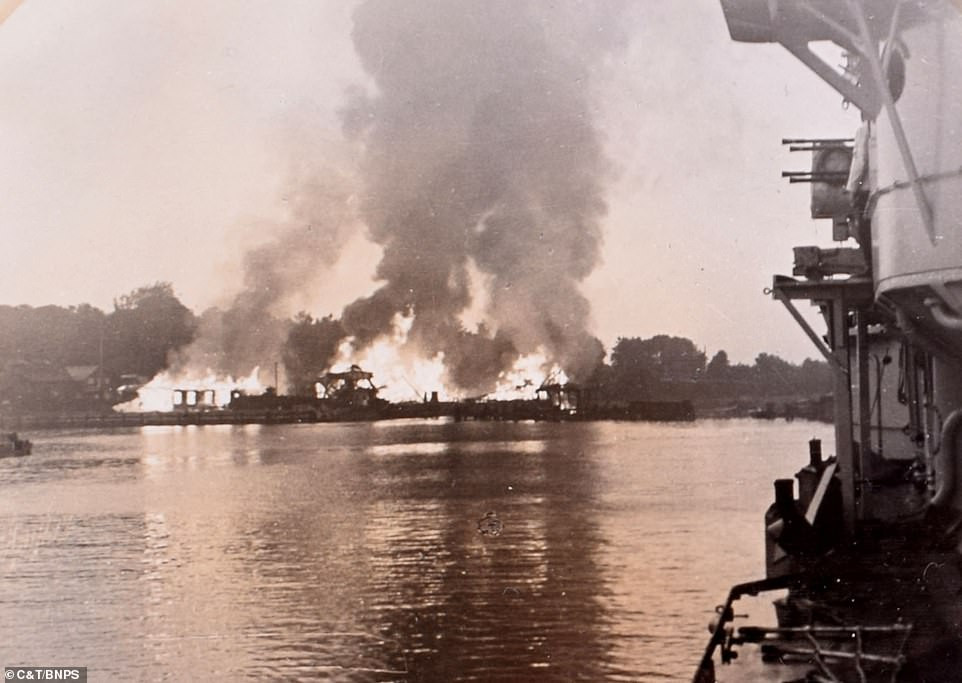 Chỉ hai ngày sau cuộc tấn công của Đức, nước Anh chính thức tuyên chiến với Đức và sau đó cuộc chiến nhanh chóng lan ra khắp châu Âu giữa một bên là phe Đồng Minh và bên còn lại là phe Trục (liên minh giữa các nước phát xít). Nguồn ảnh: Daily Mail.