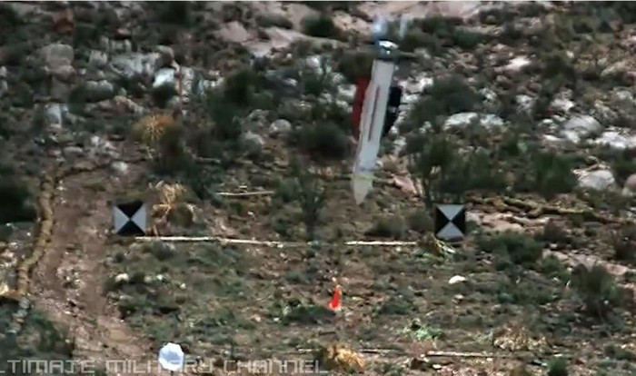 Bên cạnh đó, phiên bản mới của GBU-57 được tăng cường công nghệ dẫn đường điện tử để tăng độ chính xác cũng như khả năng né các hệ thống phòng không. Tuy nhiên GBU-57 đã không chứng minh được sức mạnh như nhà sản xuất Boeing công bố.