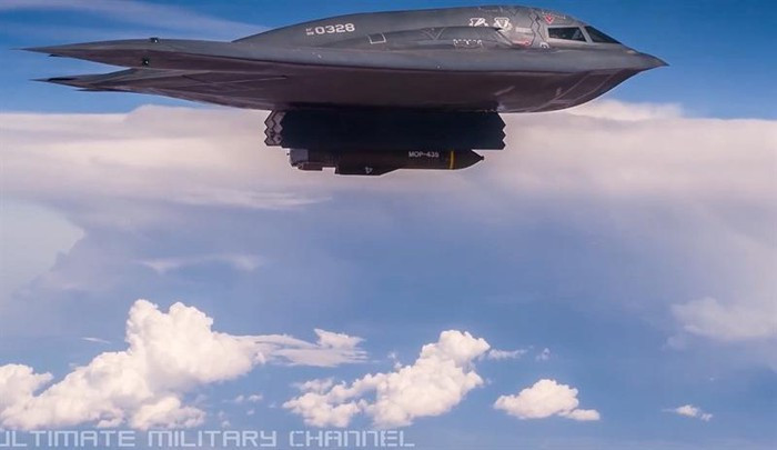 Hình ảnh được công bố cho thấy máy bay tàng hình B-2 Spirit thả hai quả bom GBU-57 được thực hiện trong cuộc diễn tập đối với với hệ thống hầm ngầm, boongke của đối thủ được dùng để phát triển vũ khí hạt nhân.