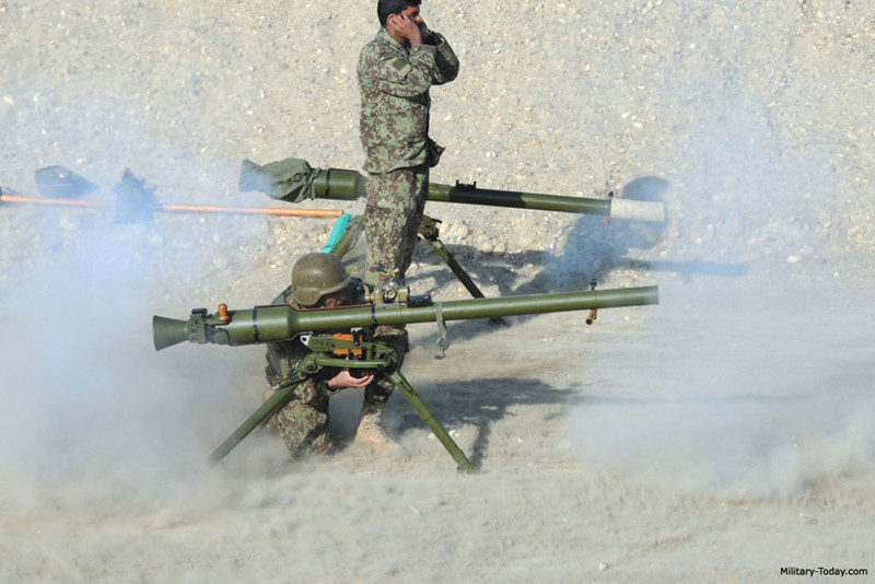 Khai hỏa đạn phản lực của súng SPG-9 được thực hiện bởi bộ phận cò - kim hỏa điện cơ, nguồn phát điện, khóa an toàn và bộ phận cò nằm ở bộ khung gá súng. Đồng thời, ở bộ phận cò kim hỏa còn có bộ phận chống nổ sớm, khi chưa đóng hết khóa nòng.