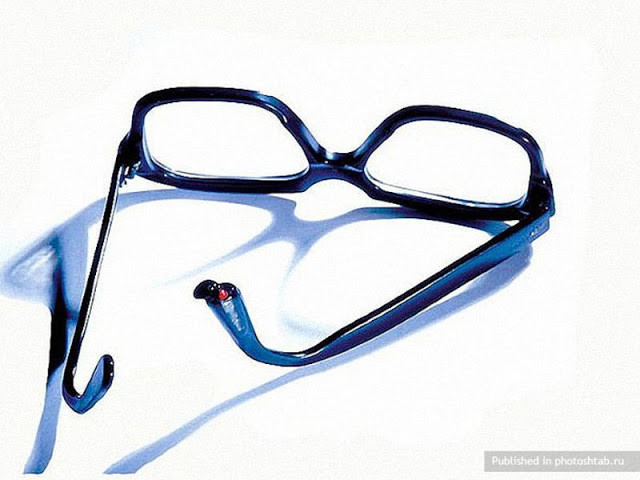 Những chiếc kính có chất độc được giấu ở gọng kính này được CIA phát cho các điệp viên để họ tự kết liễu cuộc đời mình nếu chẳng may bị bắt hoặc bị tra tấn.