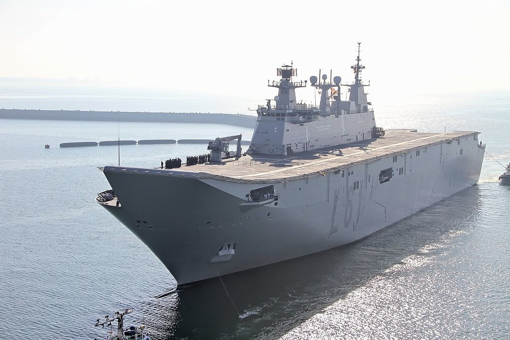 Tàu được trang bị hệ thống động lực kết hợp gồm 2 động cơ diesel MAN 16V32/40, 1 động cơ turbine khí GE LM2500 và 2 chân vịt bầu xoay (azimuth thrusters) Siemens.