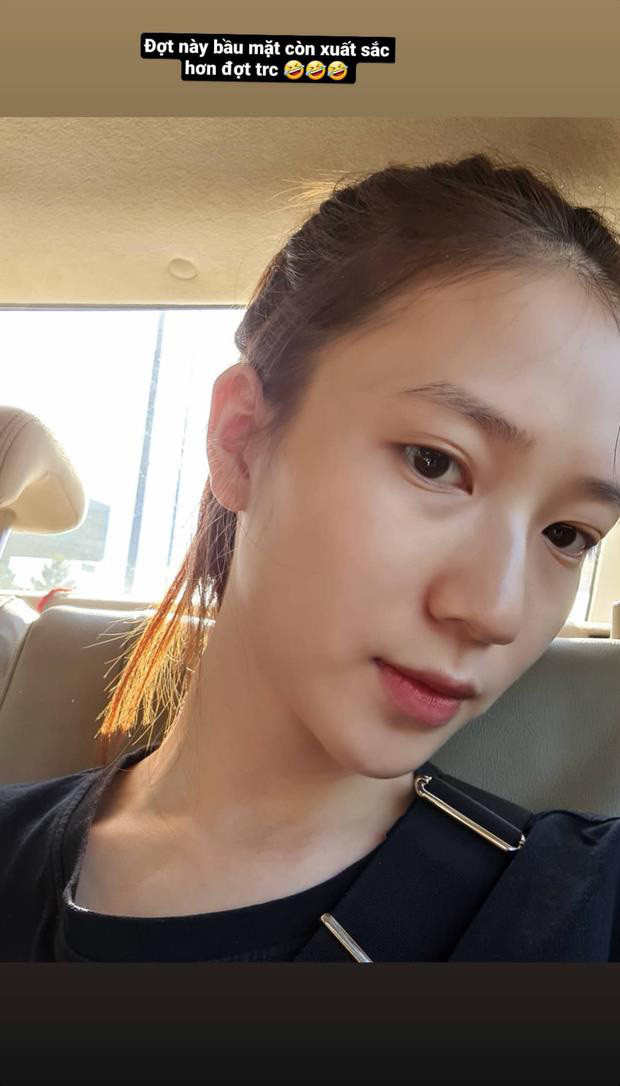 Dù bụng bầu đã vượt mặt nhưng da dẻ của cô nàng vẫn trắng trẻo và căng mịn, khiến hội gái chưa chồng phải ngưỡng mộ.