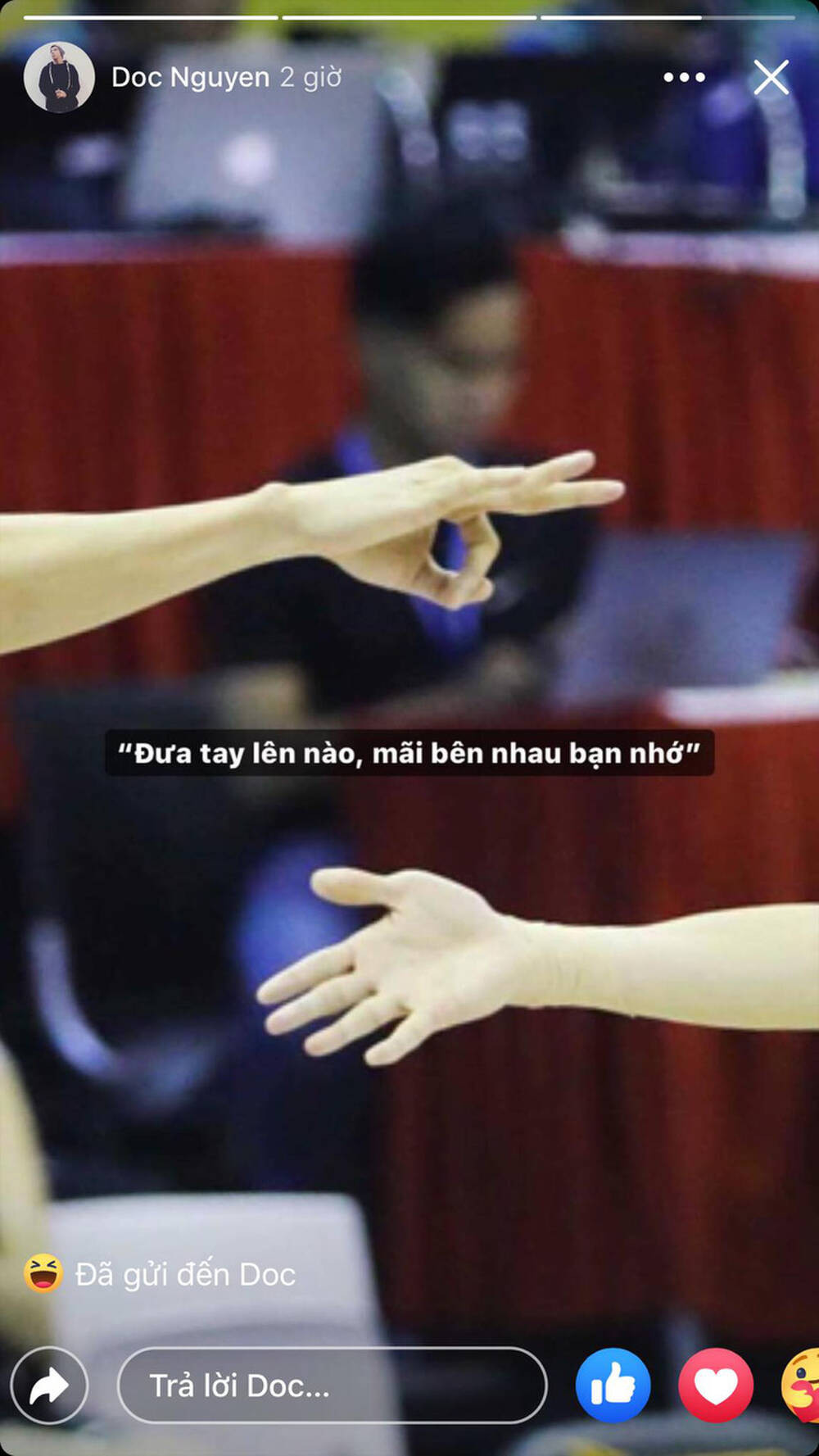 Trong những câu nói thịnh hành của năm 2020 vừa qua thì đáng chú ý nhất phải kể đến chính là trào lưu “Mình mãi bên nhau bạn nhé”. Câu nói này xuất phát từ một clip ca nhạc nói về ý nghĩa của tình bạn trong cuộc sống.