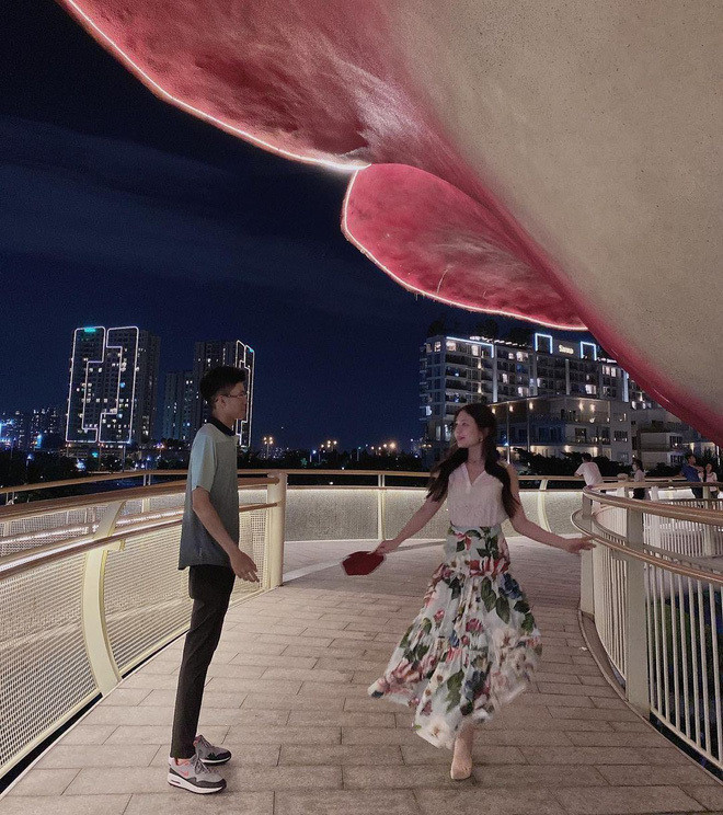 Những bức hình lãng mạn này đã hoàn toàn biến mất trên trang cá nhân của cả hai.