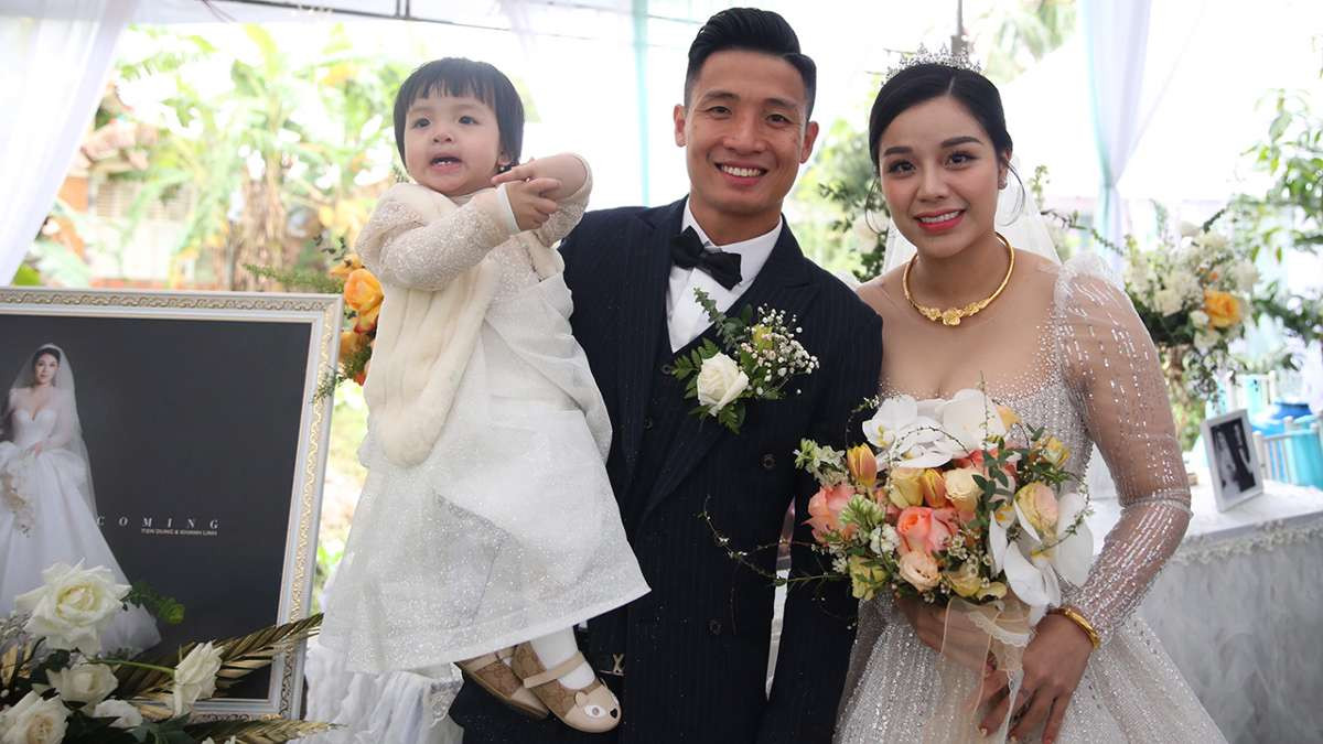 Dù ảnh đã qua chỉnh sửa hay camera thường thì Khánh Linh vẫn cực kì rạng rỡ và xinh đẹp.