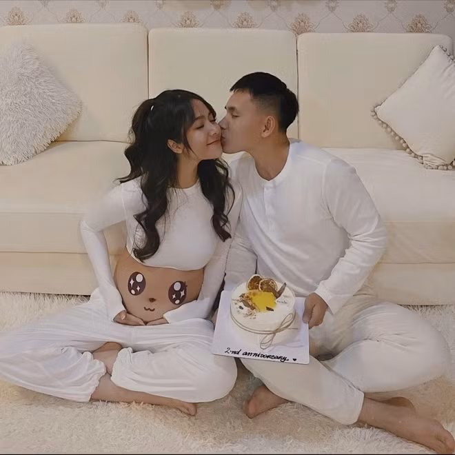 Giang Jolie là hot girl đình đám ngày nào, hiện tại cô đã trở thành “hot mom” với nhan sắc cực phẩm khó chê.