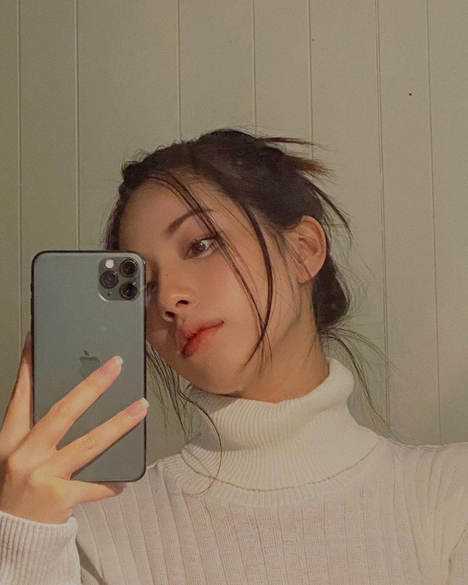 Gương mặt và vóc dáng của cô nàng vẫn thon gọn như thuở chưa chồng. Ảnh: Facebook, IG nhân vật