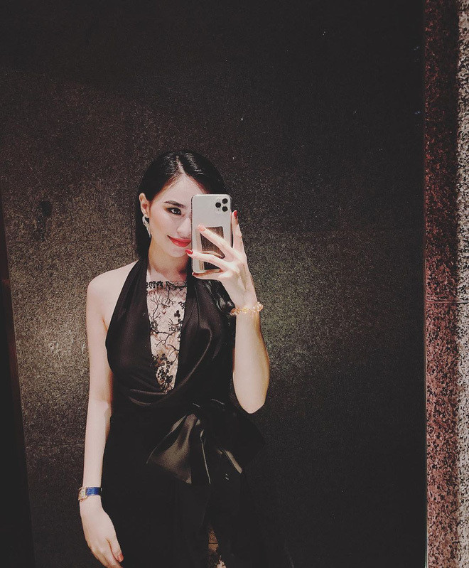 Sau một thời gian Quang Hải khép lại chuyện tình với Nhật Lệ, cộng đồng mạng đã đồn đoán rằng Nguyễn Thảo Mi chính là bạn gái mới của nam tuyển thủ.