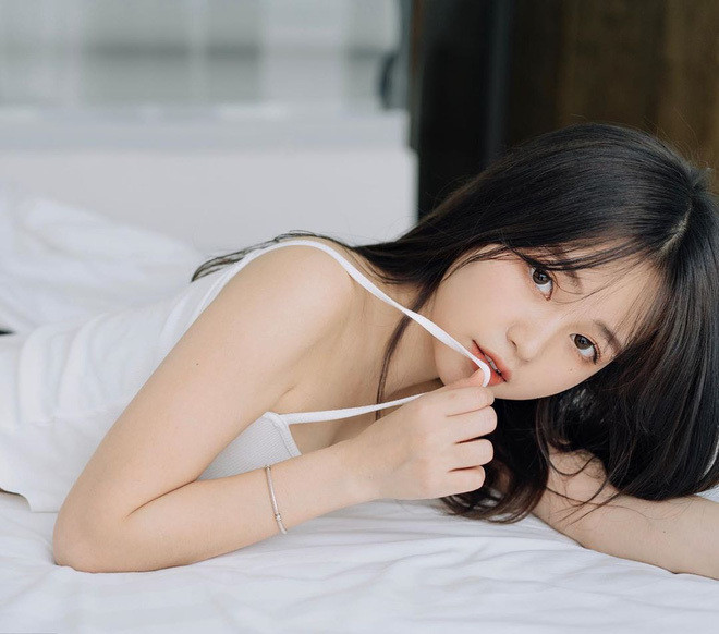 Sau Thảo Mi, đến lượt cô nàng Thanh Thuỷ là đối tượng được nhắc đến trong chuyện tình cảm của Quang Hải.