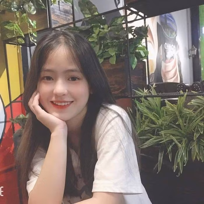 Càng trưởng thành càng nhuận sắc, cô nàng hiện đang sở hữu Facebook cá nhân với hàng chục ngàn người theo dõi.