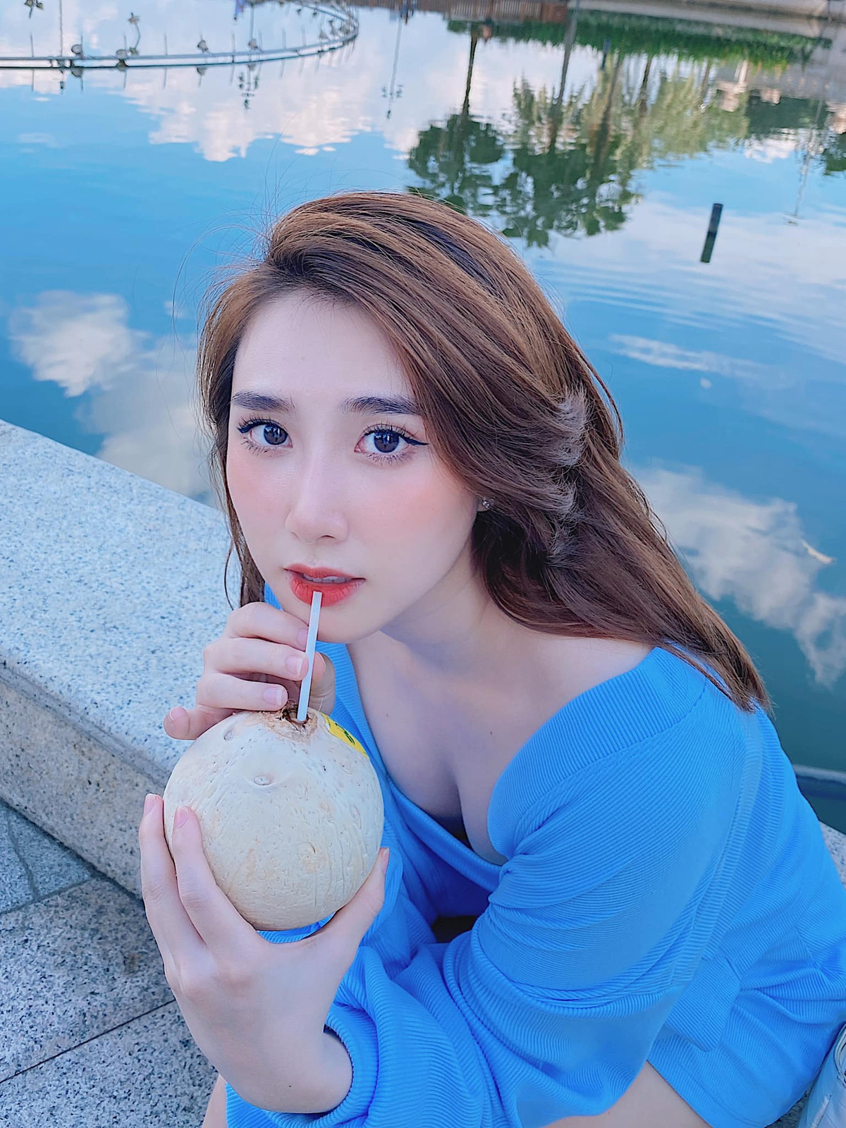 Thanh Mèo cũng đang dần theo đuổi phong cách gợi cảm để làm tôn lên vóc dáng của mình.