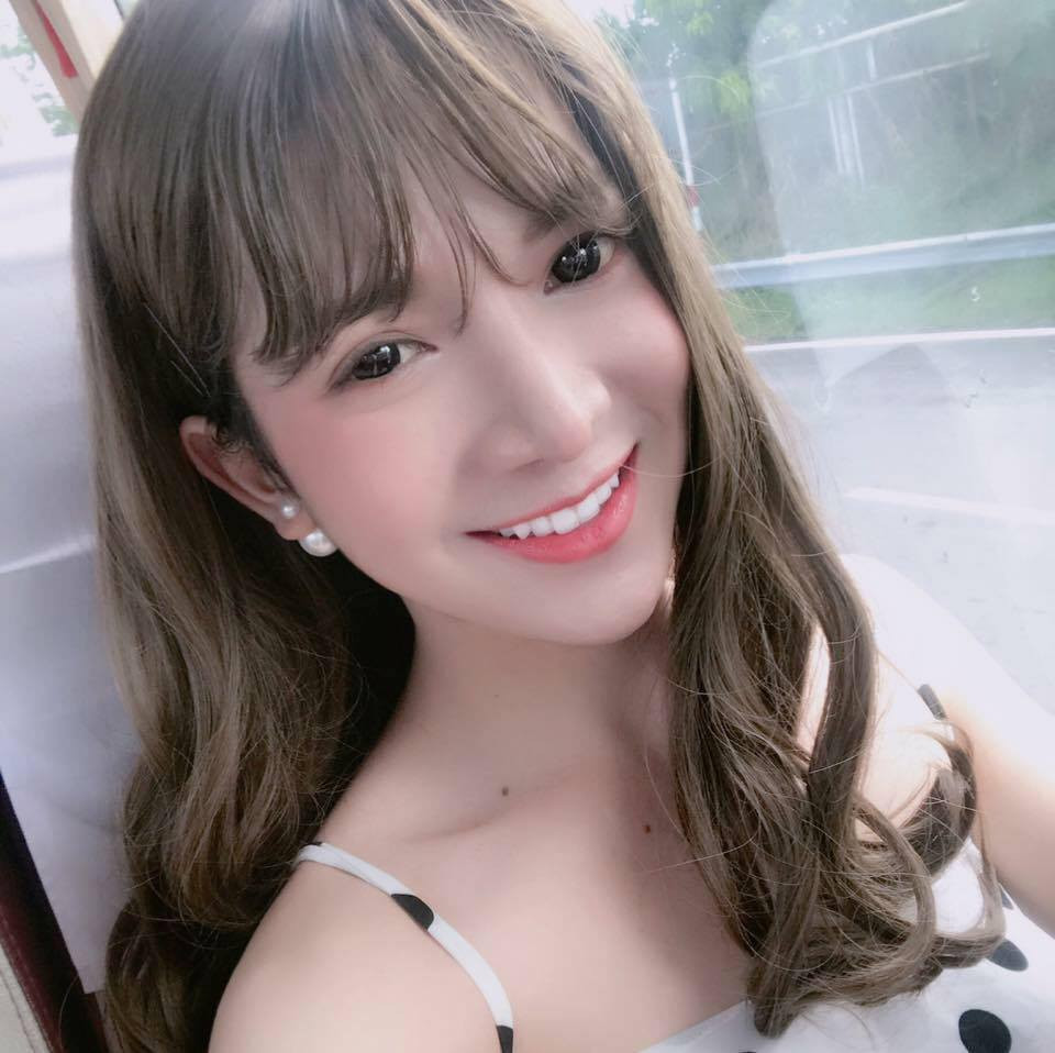 Gương mặt xinh đẹp và ba vòng nóng bỏng của Trần Đoàn là lợi thế giúp cho người đẹp tham gia các cuộc thi nhan sắc.