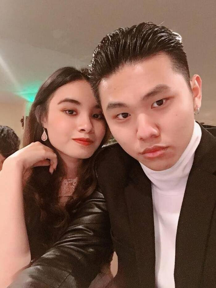 Hot girl đầu tiên phải kể đến là Phương Uyên, cặp đôi UynKit vốn là những cái tên nổi đình đám trong giới Youtuber với những vlog trong xe ô tô khá hài hước.