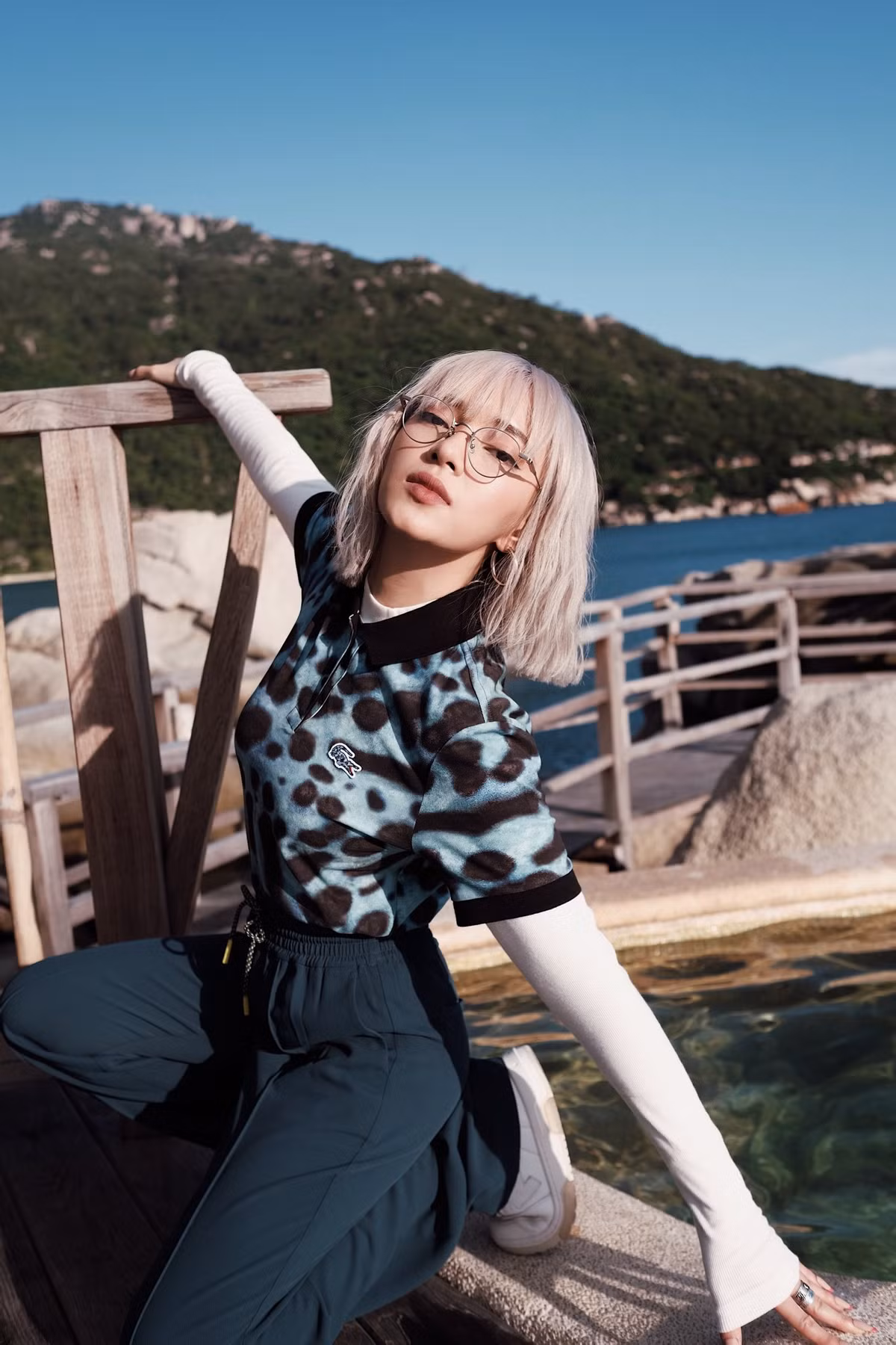 Không chỉ là mẫu ảnh nổi tiếng, Châu Bùi cũng từng thử sức ở lĩnh vực diễn xuất.