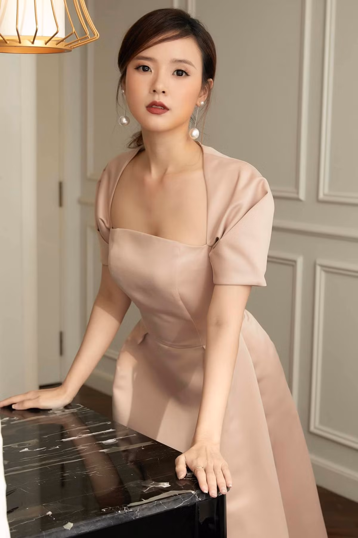 Midu là một trong những mỹ nhân hàng đầu của showbiz Việt. Xinh đẹp, giỏi giang, cô nhận được nhiều sự ngưỡng mộ từ cư dân mạng. Ảnh FBNV