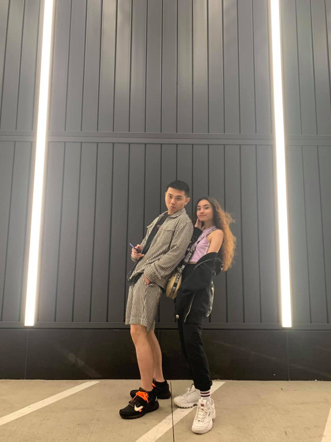 Sau 2-3 năm nổi tiếng, chủ nhân kênh UynKit October đều có sự trưởng thành về ngoại hình.