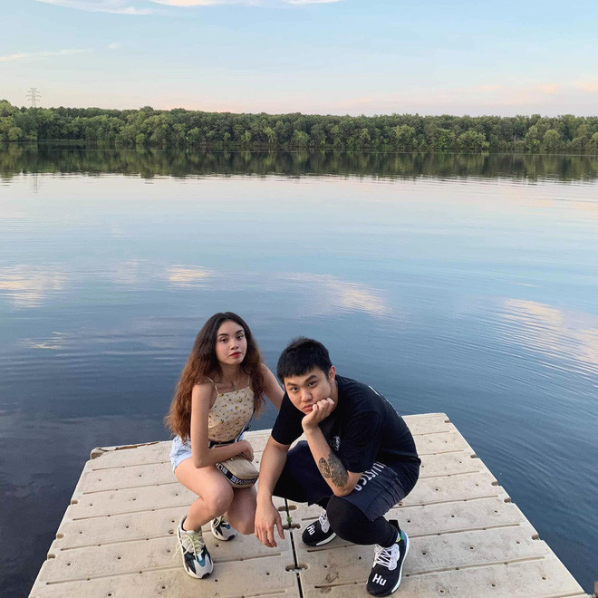 Ngoài những ý tưởng sáng tạo, Phương Uyên và Anh Kiệt cũng quay các clip việt hóa theo nội dung có sẵn của các vlogger nước ngoài.