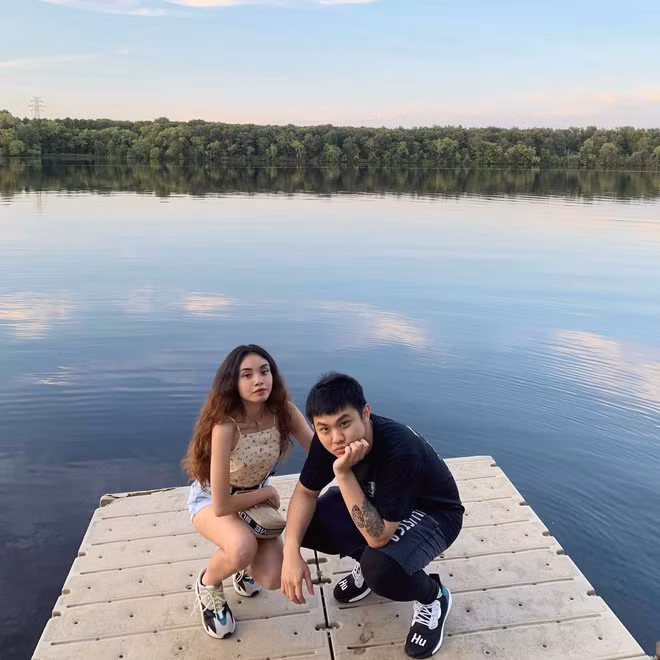 Ngoài những ý tưởng sáng tạo, Phương Uyên và Anh Kiệt cũng quay các clip việt hóa theo nội dung có sẵn của các vlogger nước ngoài.