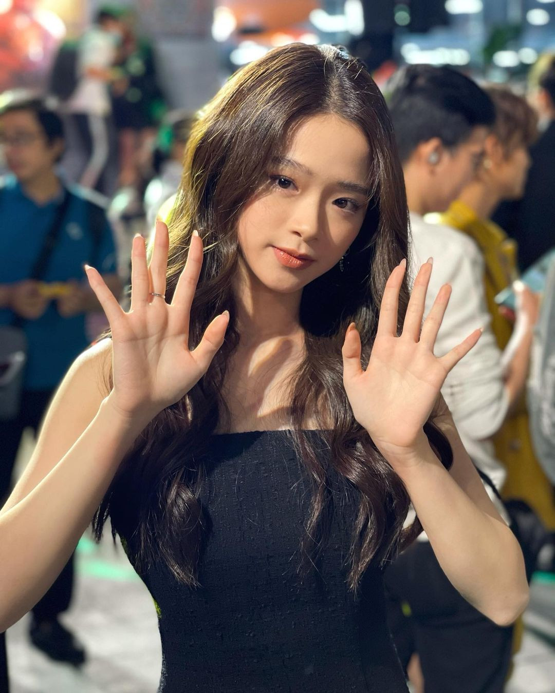 Có thể thấy, hiện tại Linh Ka ngày nào đã trưởng thành hơn trước rất nhiều.