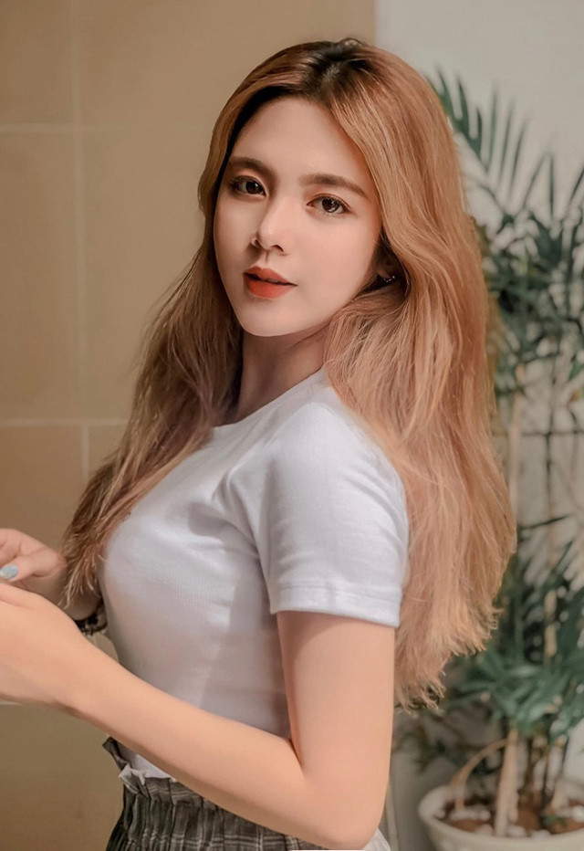 Cô nàng hiện tại đã giảm cân và sở hữu body đáng mơ ước.