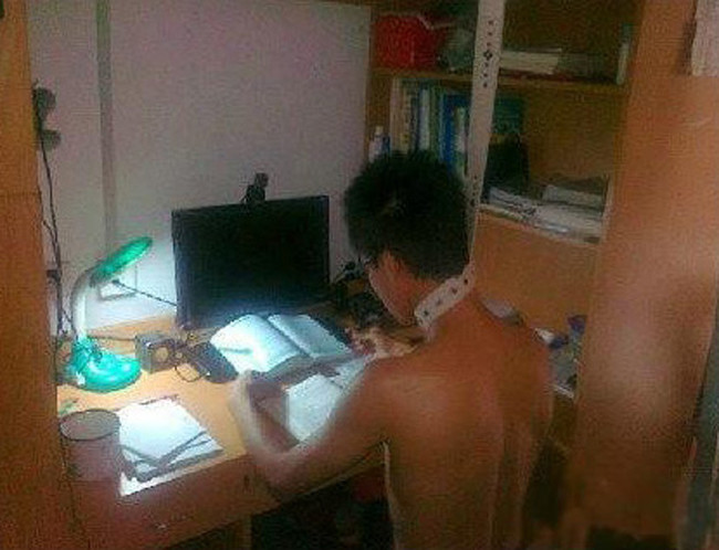 Phải thế này mới luôn giữ được tỉnh táo. Ảnh: Tổng hơp Internet