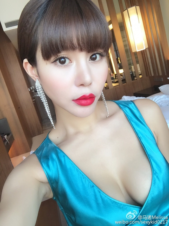 Đặc biệt nhan sắc của Mã Nặc đã thay đổi rất nhiều, cô gái này hiện đã xinh đẹp hơn không khác gì hot girl.