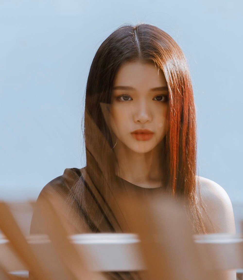 Khi bước qua độ tuổi 18, cô nàng cũng đã có bắt đầu thay đổi phong cách quyến rũ, gợi cảm nhưng vẫn trong mức cho phép.