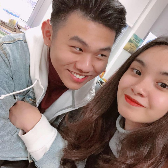 UynKit October là cái tên mới trong làng Vlogger đã dần được giới trẻ biết đến và hứng thú theo dõi thời gian qua. Kênh vlog này đã thu hút 300 nghìn lượt followtrên Facebook.