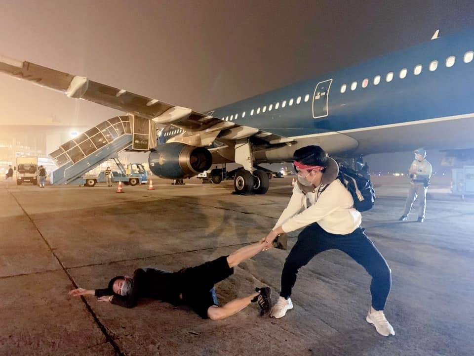 Sau khi chia sẻ bộ ảnh du lịch bá đạo này, hai anh em Văn Ân và Minh Nhật nhận được “bão like” từ phía cộng đồng mạng với vô số lời khen ngợi.