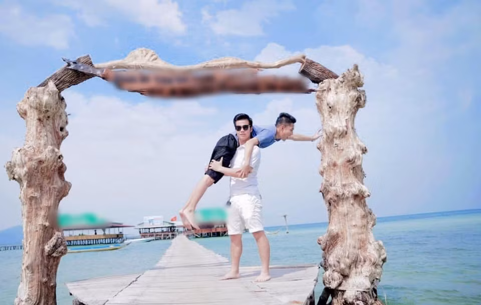 Hiện tại các bức hình nói trên vẫn đang nhận “cơn mưa” lời khen từ cộng đồng mạng.