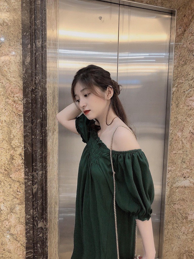 Hiện tại Hoài dành hầu hết thời gian cho việc học vì năm cuối với nhiều áp lực hơn.