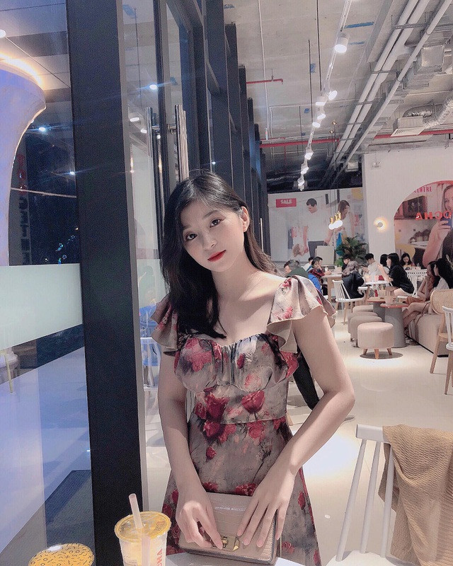 Cô bạn sinh năm 1999 khiến dân mạng dành rất nhiều lời khen ngợi về nhan sắc. Ảnh: Tổng hợp