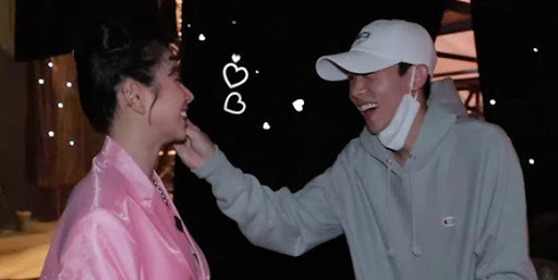 Mặc dù chưa một lần xác nhận với truyền thông nhưng qua những hình ảnh, đoạn clip "tình bể tình" của Hồng Thanh và nữ DJ Mie làm người hâm mộ tin rằng họ là một cặp đôi thực sự.