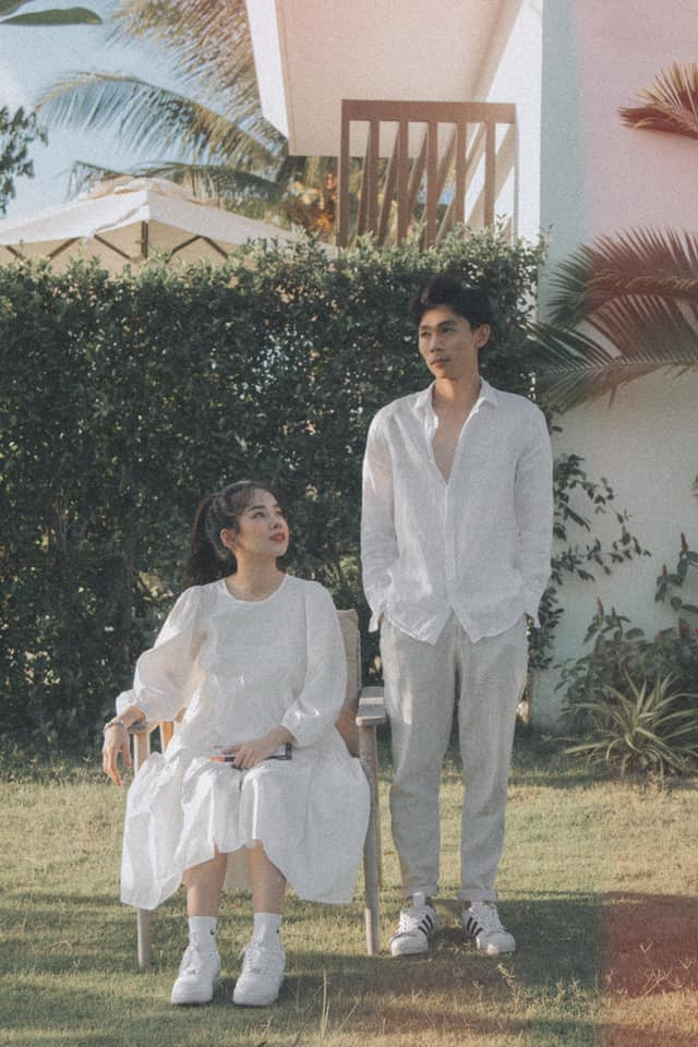 Được biết đôi trai tài gái sắc gặp nhau lần đầu tiên hồi tháng 3/2020 và nên duyên sau đó không lâu.