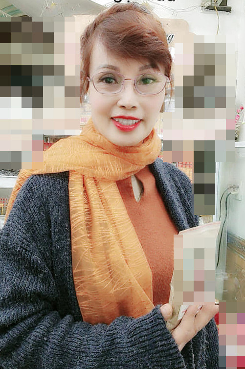 Những tưởng chịu đau ở tuổi đã cao, cô dâu 62 tuổi Cao Bằng sẽ có mặt trẻ đẹp như ý. Tuy nhiên, sau hơn nửa năm dao kéo, những hình ảnh mới đây do chị Sao đăng tải làm nhiều người thất vọng.