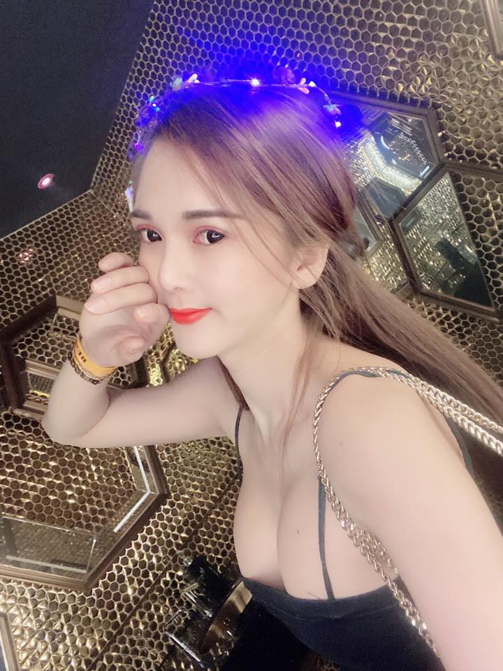 Nhiều người còn nhận xét, Hương Giang bây giờ đẹp hơn cả “con gái xịn” bởi ngoại hình xinh đẹp cùng sở hữu thân hình cân đối. Ảnh: Facebook nhân vật