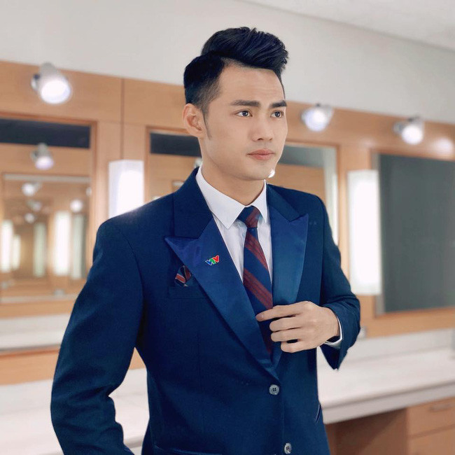 Năm 2018, chàng trai được trao giải BTV, MC ấn tượng nhất trong năm tại lễ trao giải VTV4 Awards.