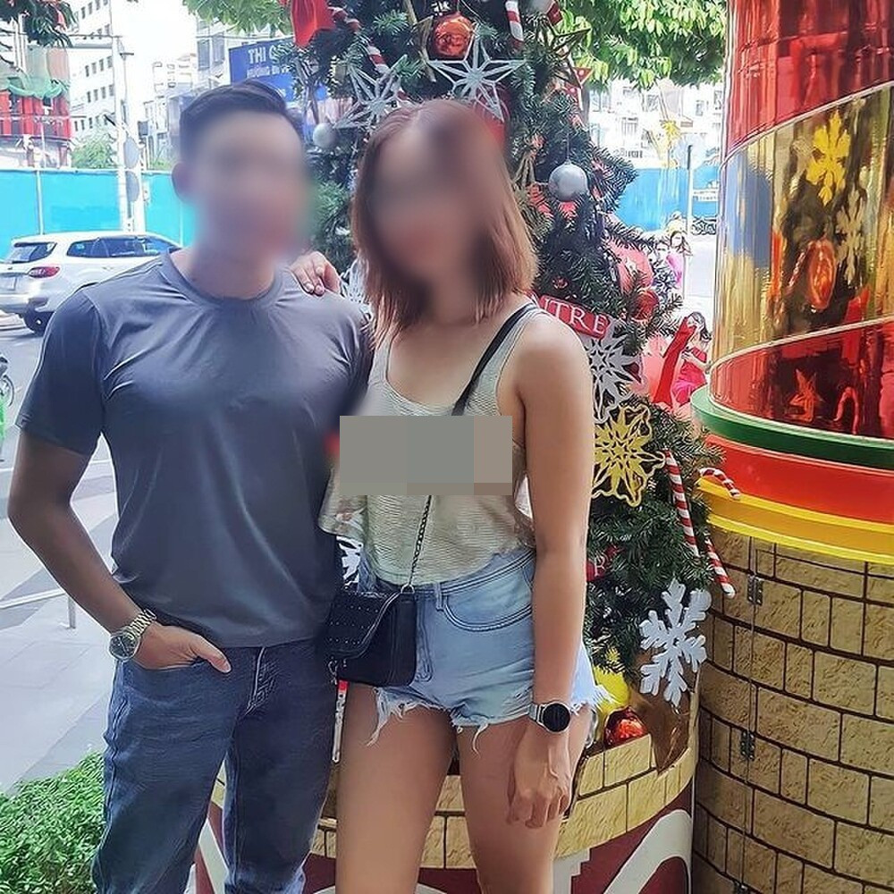 Trên trang cá nhân, người này vẫn tung ảnh mặc áo xuyên thấu đi khắp nơi và check-in.