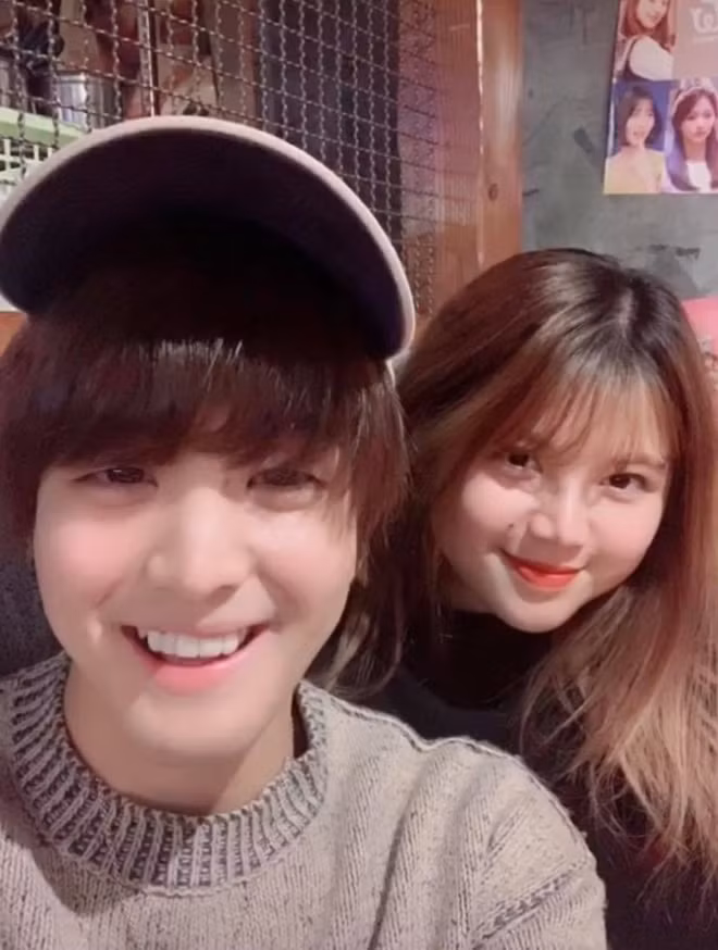 Trước đó, Trang từng tiết lộ bạn trai cũ không phải gu của mình nhưng lại là một người rất thú vị, luôn khiến cô mỉm cười và cảm thấy hạnh phúc.