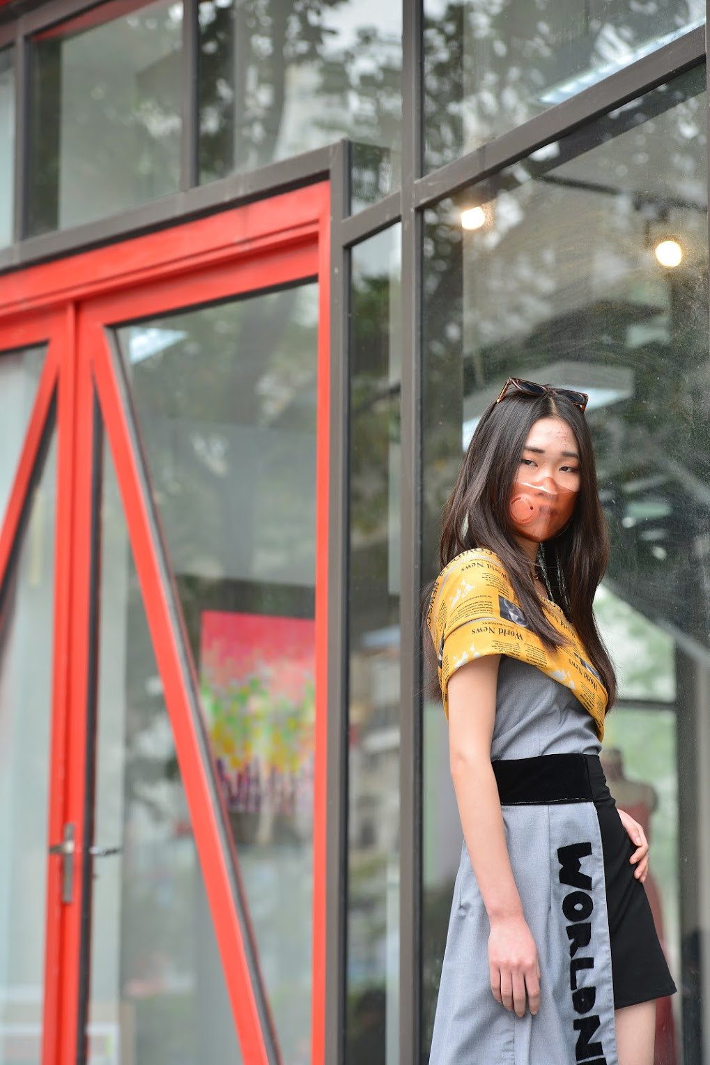 Chính các bạn sinh viên CLB Thời trang là những người mẫu nghiệp dư trình diễn luôn sản phẩm của mình.