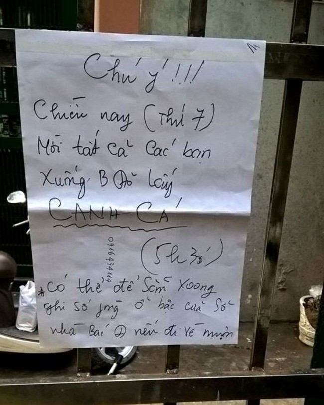 Không chỉ nấu đồ ăn cho sinh viên, bác Đỏ còn quan tâm đến nhiều hoạt động khác, sẵn sàng giúp đỡ các công việc nhỏ khi sinh viên đi vắng.