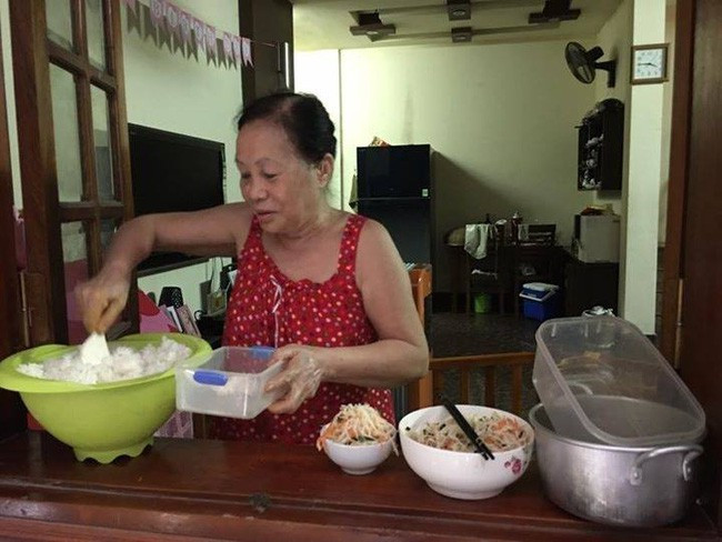 Khu trọ tại đây có đến 40 phòng và hầu như các bạn sinh viên đến đây thuê ở đều "không muốn chuyển đi" bởi ở đây an ninh tốt, hơn nữa lại có bác chủ nhà tâm lý, dễ thương và rất quan tâm tới các bạn trẻ.