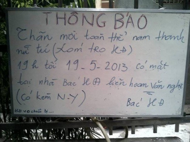 Ngoài chăm sóc bữa ăn, việc vặt cho các bạn trẻ thuê nhà, bác chủ trọ này còn tổ chức các buổi liên hoan, văn nghệ, trò chơi để tạo không khí vui vẻ, tình thân, gắn bó giữa các thành viên trong khu trọ. Ảnh: Tổng hợp Facebook
