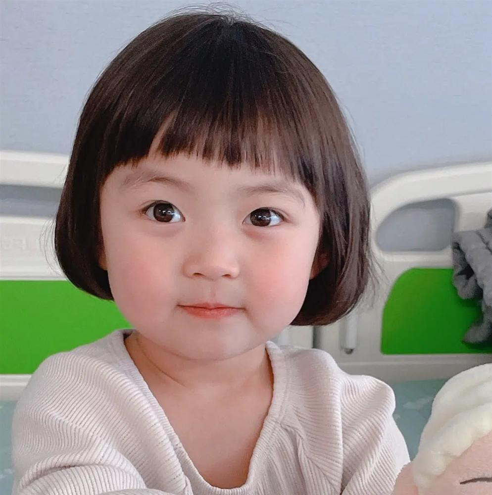 Jinmiran ngày càng xinh xắn và đáng yêu. Ngoại hình hiện tại của cô bé nổi tiếng năm nào khiến nhiều người không khỏi bất ngờ.