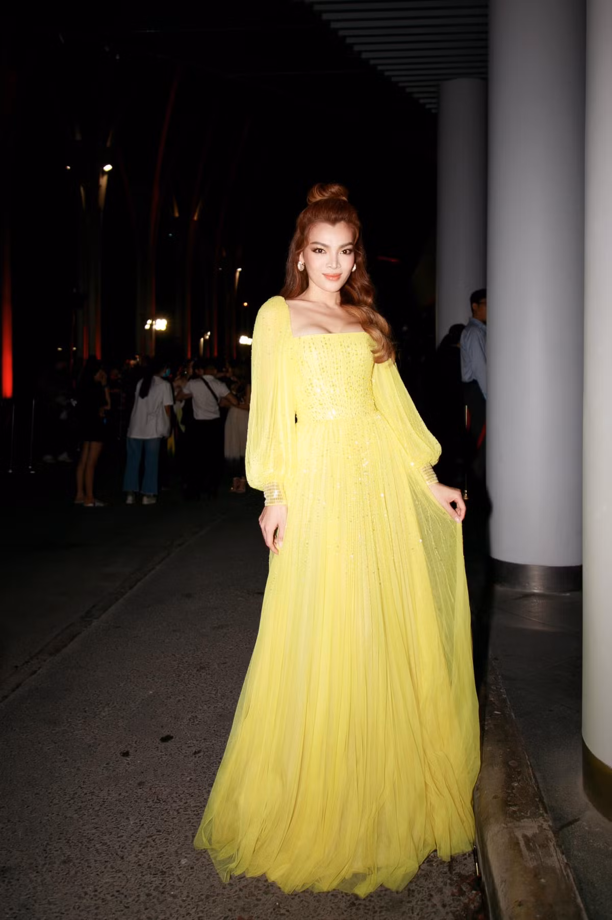 Tân Hoa hậu Chuyển giới Việt Nam khiến nhiều người mê mẩn với nhan sắc đẹp không tì vết khi tham gia cuộc thi.