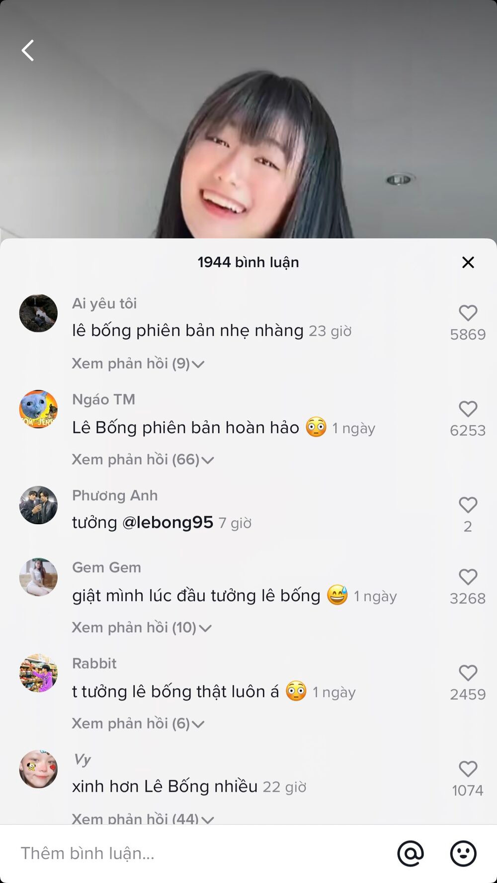 Hầu hết cư dân mạng đều giật mình với ngoại hình như chị em song sinh của Lê Bống.