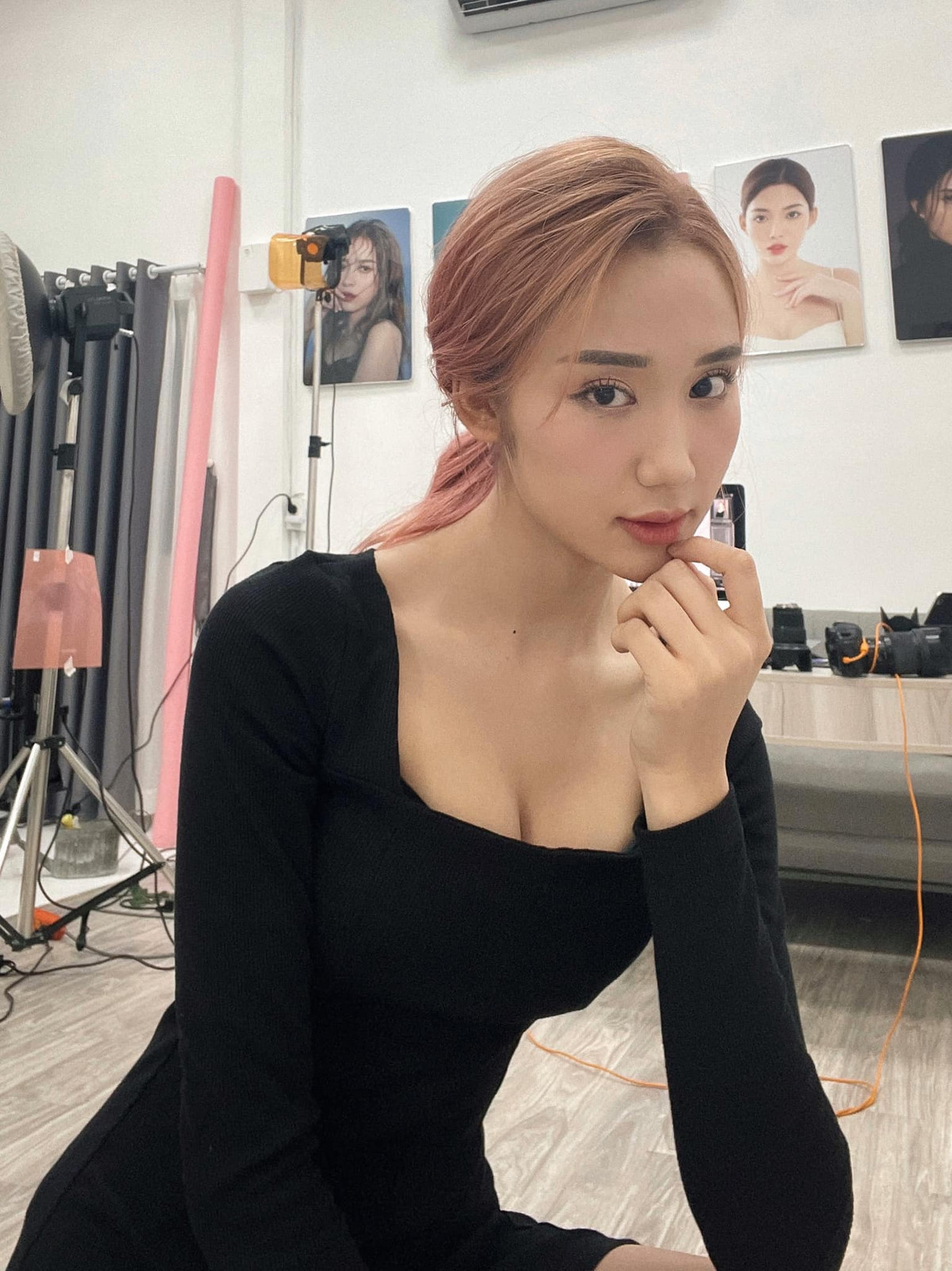 Nữ streamer nổi lên từ khi tham gia vào lớp học Thầy Ba bởi cô không theo đuổi phong cách quyến rũ nóng bỏng.