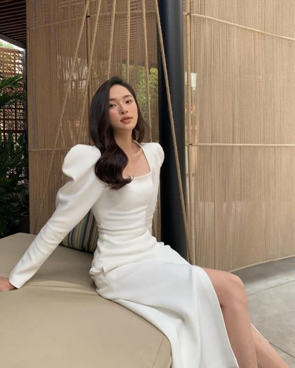 Nếu như Hiếu Nguyễn được biết đến là một trong những nhân vật “có máu mặt” trong giới siêu giàu Việt thì Diệu Linh chẳng hề kém cạnh.