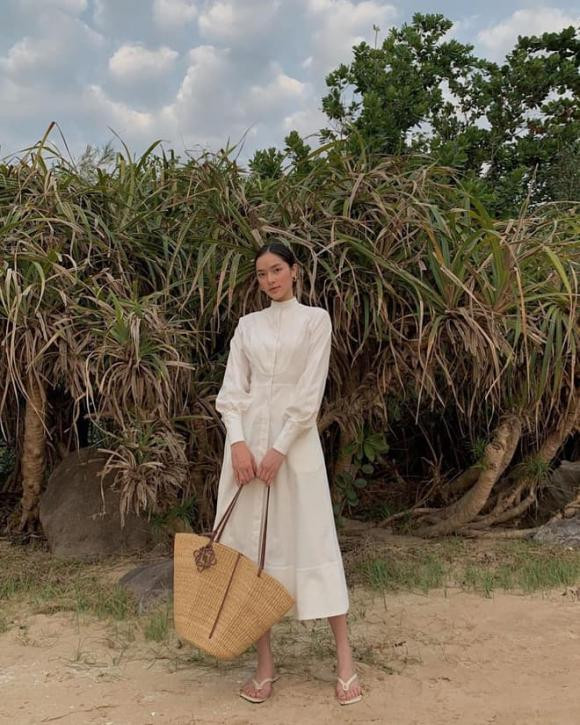 Bạn gái thiếu gia Hiếu Nguyễn sinh năm 1998 là gương mặt nổi bật khi nộp đơn thi Hoa hậu Việt Nam 2020 thời gian qua.